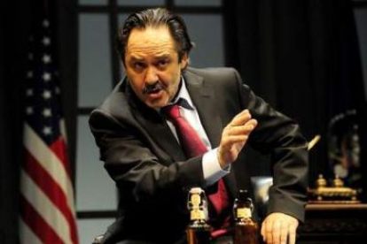 El conocido actor Santiago Ramos encabeza el reparto de la obra de Mamet, «Noviembre».