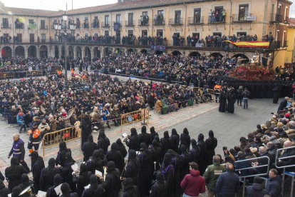 Sillas y gradas en El Encuentro de este año.
