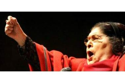 Mercedes Sosa, en un concierto ofrecido en marzo del 2008 en la ciudad de Heredia, Costa Rica.