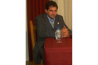 Máximo Campano, alcalde de Vega de Infanzones, en foto de archivo