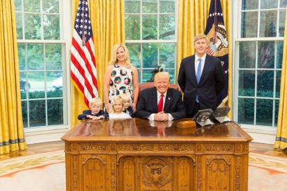 Nick Ayers en la Salón Oval con Trump