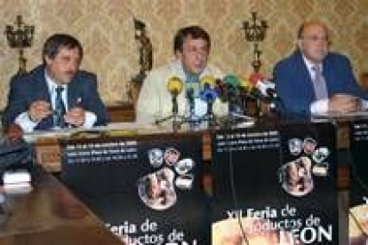 Francisco Lupicinio Rodrigo, Javier García-Prieto y José Antonio Álvarez, durante la presentación