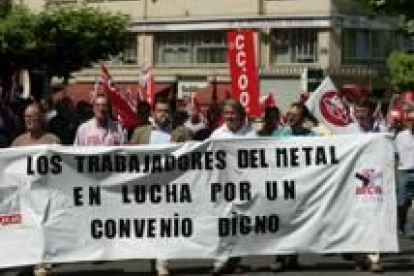 Un momento de la manifestación del metal por las calles de la capital