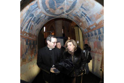 El comisario de la muestra, Juan Carlos Atienza y María José Salgueiro, en la clausura.