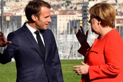 El presidente francés, Emmanuel Macron, y la cancillera Angela Merkel en Marsella.