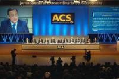 El presidente de ACS, Florentino Pérez, durante una intervención en una junta extraordinaria