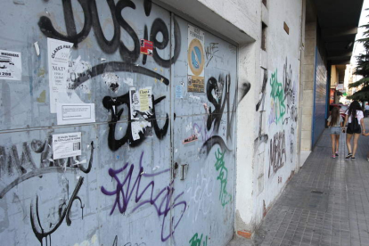 La parte alta de la ciudad está plagada de pintadas, muchas en el casco antiguo.