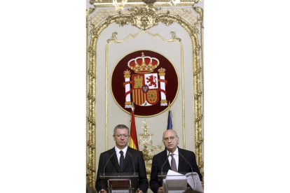 Gallardón y Fernández Díaz examinaron el fallo.