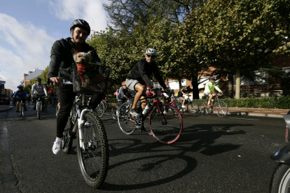Participantes en el Día de la Bici. FERNANDO OTERO