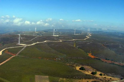 El descenso de la producción renovable provoca un aumento del recibo de la luz.