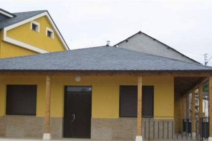 Exterior del nuevo consultorio médico de Magaz de Arriba.