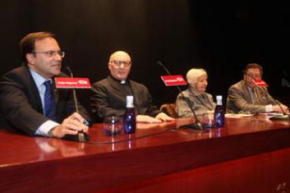 Rivadulla, gerente de la Fundación de la Hullera,  Viñayo, Concha Casado y Cayón.