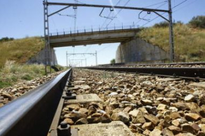 Aspecto que presentaban ayer las inmediaciones del lugar del accidente tras los hechos.