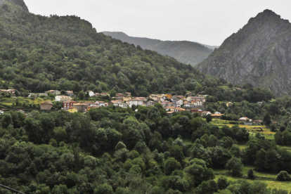 La montaña leonesa es uno de los activos para la atracción de turismo rural en León. RAMIRO