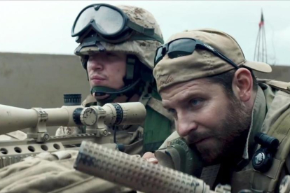 Bradley Cooper, en una escena de la película 'El francotirador'.