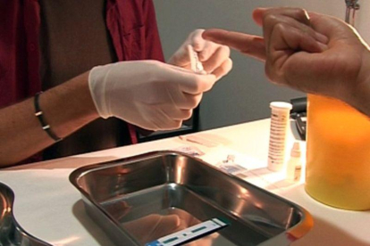 Las autoridades chinas han aumentado los tests voluntarios de VIH en la frontera.