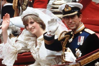 Diana Spencer y Carlos de Inglaterra.