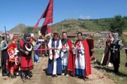 Porfirio Diez, Lucía Riaño y Nicanor Sen inauguran la merindad