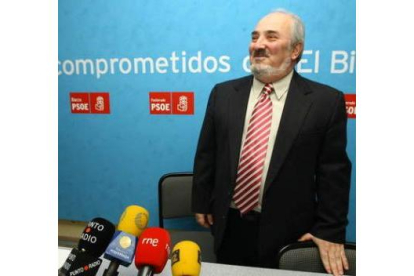 El procurador berciano del PSOE, Pedro Nieto.