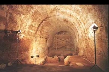 El subsuelo de la capital maragata esconde inumerables tesoros tal y como demuestran las excavaciones en la ergástula.
