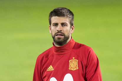 Piqué, durante una sesión de entrenamiento con la selección española