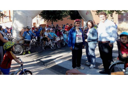 Mitadiel, Pastor y García, la pasada edición del Día de la Bici, que congregó a mil aficionados.
