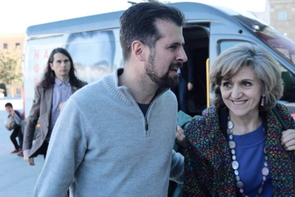 Luis Tudanca en compañía de la ministra de Sanidad, María Luisa Carcedo.