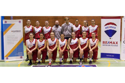 Formación del Baloncesto Femenino León de la categoría cadete femenina.
