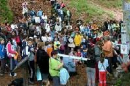 Más de un centenar de niños de los colegios de la zona asistieron al paraje del Faedo en Ciñera