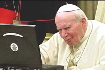 El pontífice envió su primer mensaje por correo electrónico en noviembre de 2001 para pedir disculpas por los abusos de pedofilia cometidos por clérigos católicos, especialmente estadounidenses