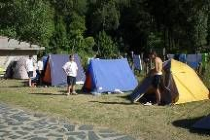 Los jugadores acamparon durante una semana en la localidad berciana