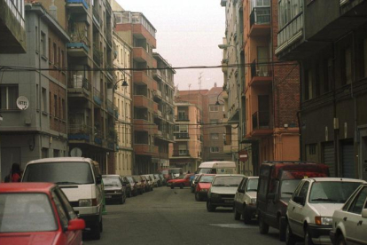 La calle Platero Rebollo, donde se produjeron los disparos.