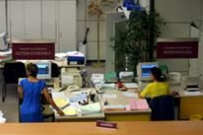 Imagen de los servicios de intervención del Ayuntamiento, en la sede de Ordoño II