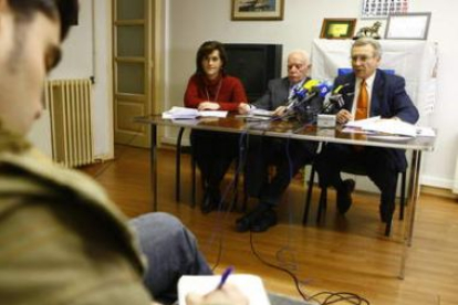 Teresa González, Joaquín Ferrando y Martín Manceñido, ayer