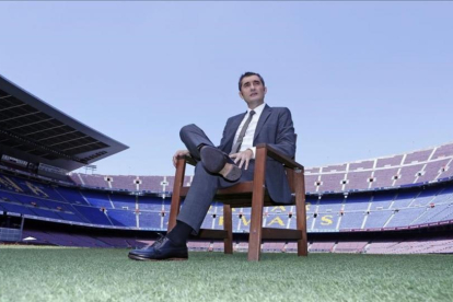 Valverde, en el Camp Nou durante su entrevista a Barça TV.