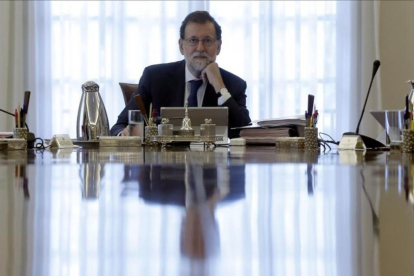 Mariano Rajoy durante el Consejo de Ministros extraordinario del pasado día 7 de septiembre convocado para recurrir la ley del referéndum