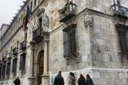 La Diputación inicia una nueva andadura en la política de contratos.