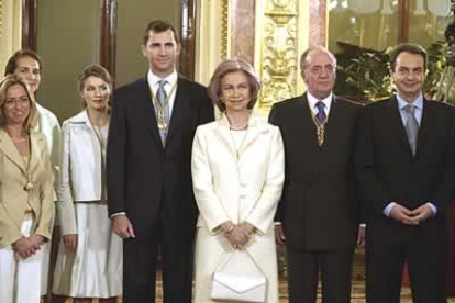La familia real presidió en el Congreso la apertura de la VIII legislatura.