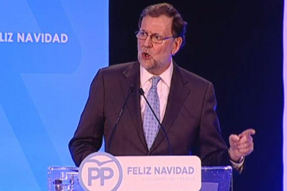 Discurso de Rajoy en la cena de Navidad con militantes del PP en Torrejón de Ardoz, este miércoles.