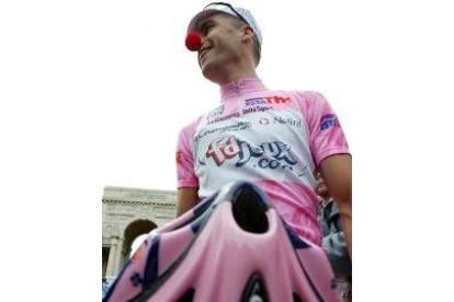 McEwen disfruta en la salida de su liderato, que perdió en la meta