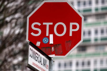 La señal de tráfico ‘pintada’ por Banksy. ANDY RAIN