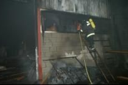 Imagen del inmueble de la calle de la Rúa, en donde se produjo un incendio