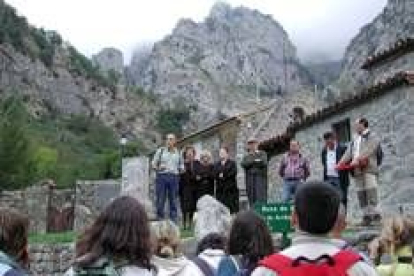 Homenaje de la Universidad en Caín a la figura de «El Cainejo».