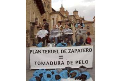 La plataforma Teruel Existe organizó su acto reivindicativo en la calle