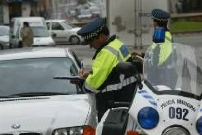 La velocidad excesiva y el alcohol son los casos de mayor infracción