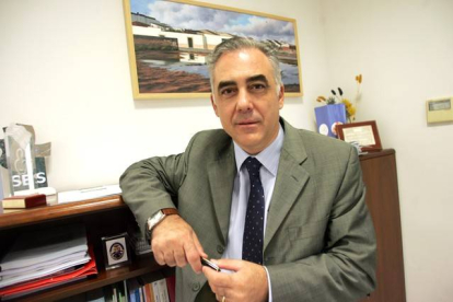 El consejero extremeño de Salud, Francisco Javier Fernández Perianes, en una foto de archivo.
