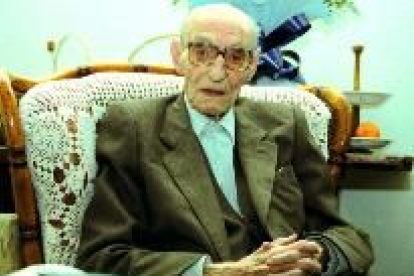 Fernando Sánchez Gómez, vecino de Sahagún, cumple hoy 100 años