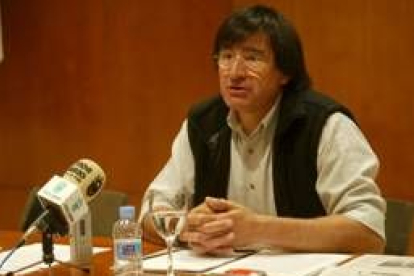 El técnico argentino durante su comparecencia de ayer ante la prensa en el Hotel AC de Ponferrada