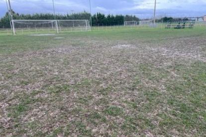 Imagen de un campo de fútbol de Astorga. DL