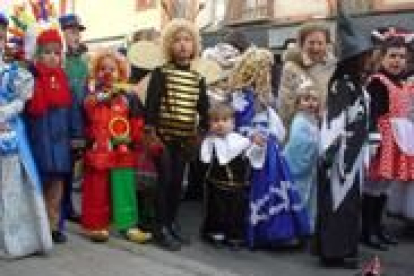 Niños disfrazados en los carnavales que celebró el año pasado La Robla
